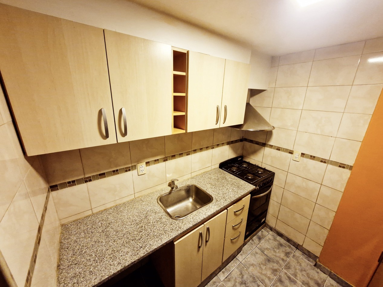 Departamento de 3 ambientes en ubicacion inmejorable - A solo 100 metros del mar