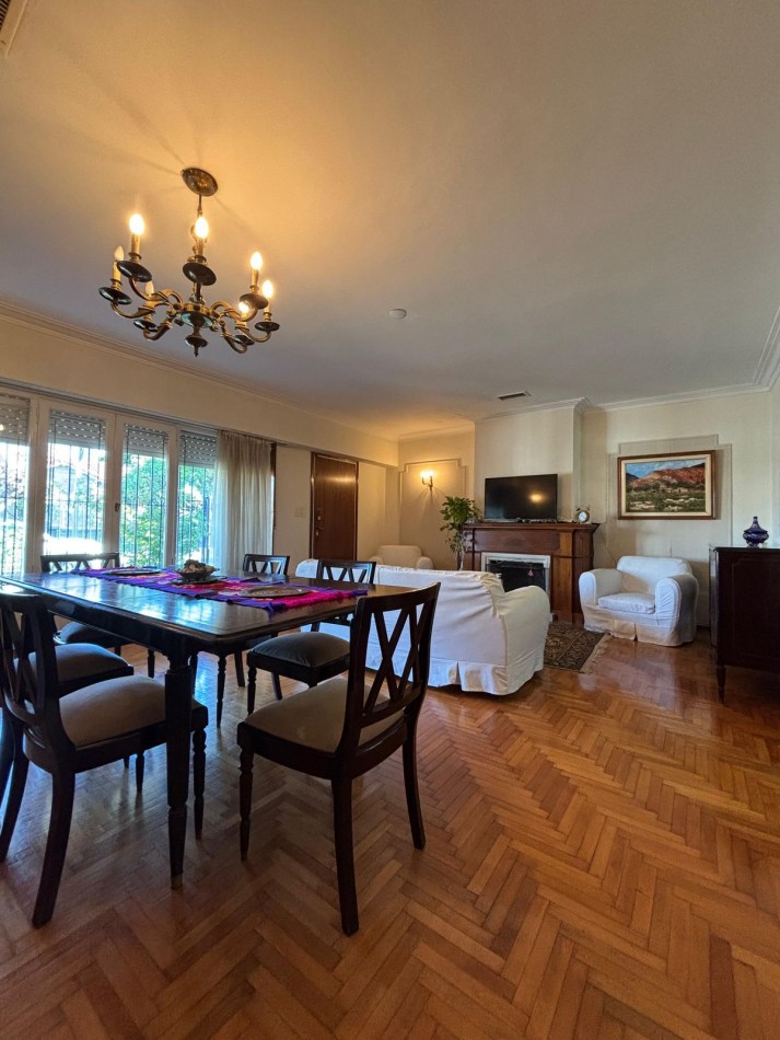 CHALET 7 AMBIENTES EN PUNTA MOGOTES A 100 METROS DEL MAR