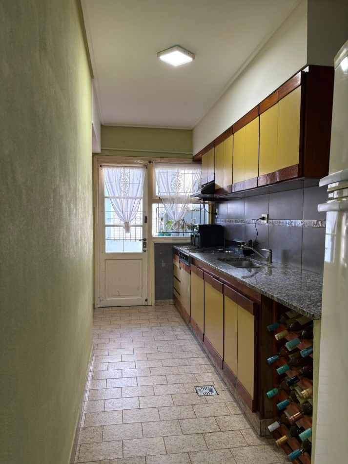 CHALET 7 AMBIENTES EN PUNTA MOGOTES A 100 METROS DEL MAR