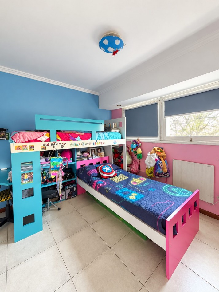 Chalet 5 Ambientes a 100 Metros del Mar - 4 Dormitorios - Garage para 2 Autos