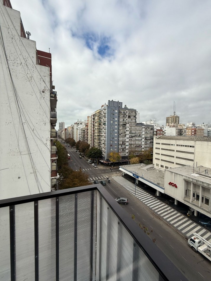 DEPARTAMENTO 2 AMBIENTES CON DEPENDENCIA Y BALCON. APTO CREDITO