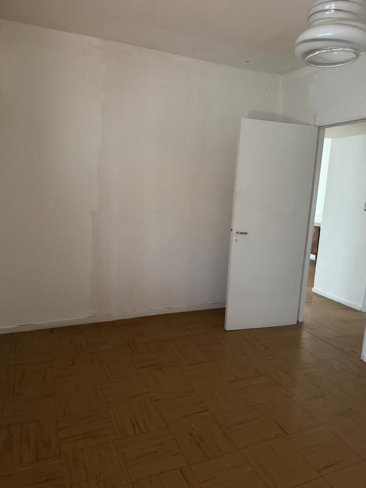 DEPARTAMENTO 3 AMBIENTES EN 2DO. PISO POR ESCALERA EN SAN CARLOS