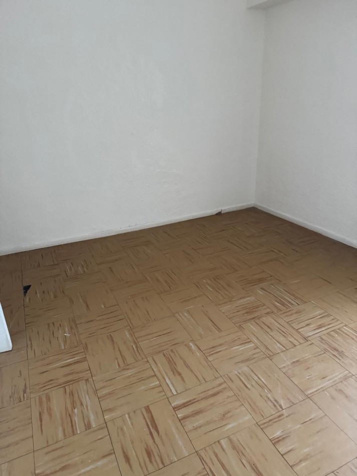 DEPARTAMENTO 3 AMBIENTES EN 2DO. PISO POR ESCALERA EN SAN CARLOS
