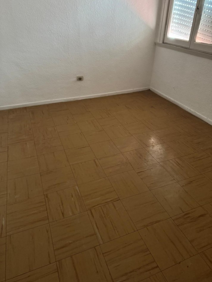 DEPARTAMENTO 3 AMBIENTES EN 2DO. PISO POR ESCALERA EN SAN CARLOS