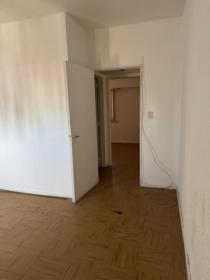DEPARTAMENTO 3 AMBIENTES EN 2DO. PISO POR ESCALERA EN SAN CARLOS
