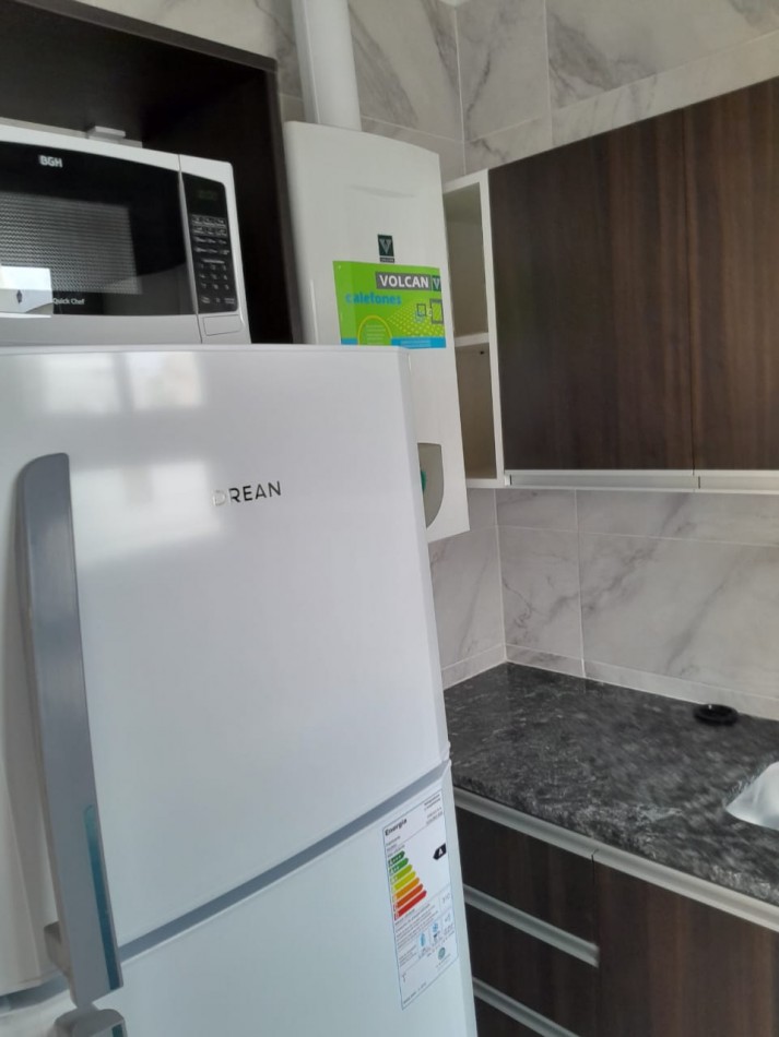 DEPARTAMENTO 1 AMBIENTE A LA CALLE CON BALCON FRANCES EN PLAZA COLON