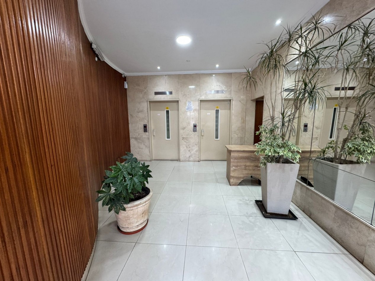 DEPARTAMENTO 2 AMBIENTES CON BALCON FRENTE AL HOTEL PROVINCIAL
