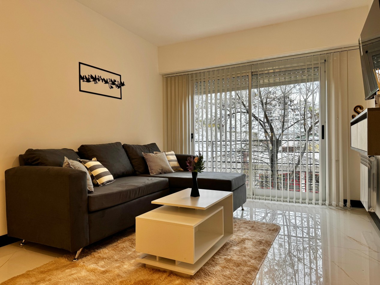 DEPARTAMENTO 3 AMBIENTES EXTERNO CON BALCON A LA CALLE EN PLAZA MITRE