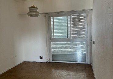 DEPARTAMENTO 3 AMBIENTES EN 2DO. PISO POR ESCALERA EN SAN CARLOS