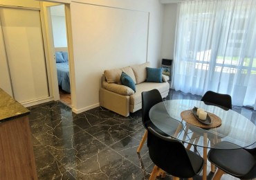 DEPARTAMENTO 2 AMBIENTES CON BALCON A LA CALLE EN PUNTA IGLESIA